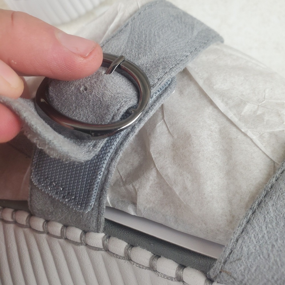 SKECHERS Illusion of Love Sandals Womens Sz 7 Gray Strap - Picture 3 of 11